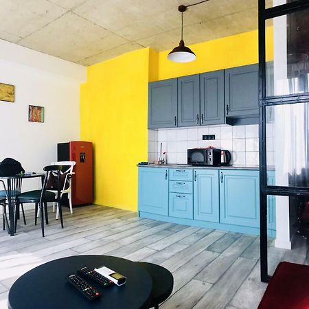 Style Apartments By Happy Place Tbilisi Exterior foto